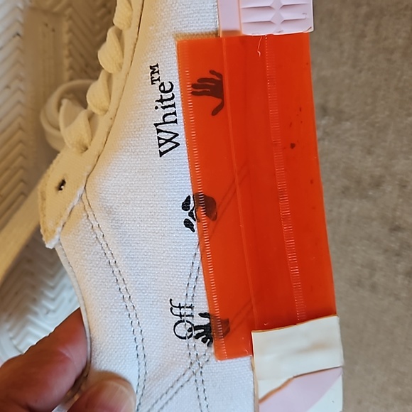 Off White sneakers authentic NWT size 37 - Picture 6 of 12
